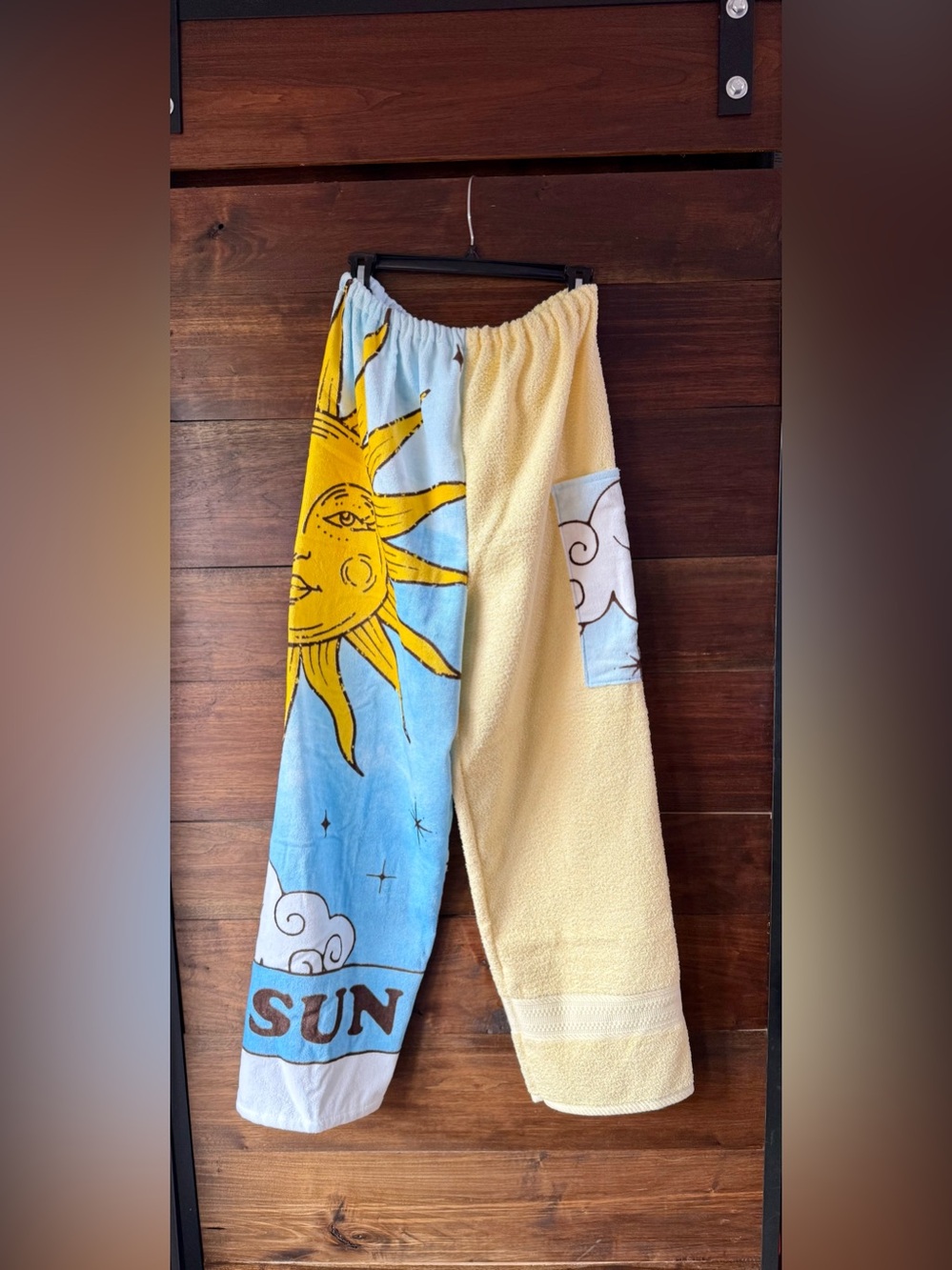 Towel pants the Sun tarot card